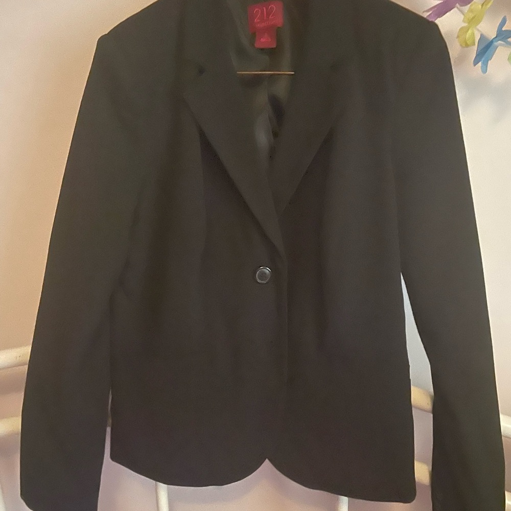 BLACK WOMAN’S BLAZER
